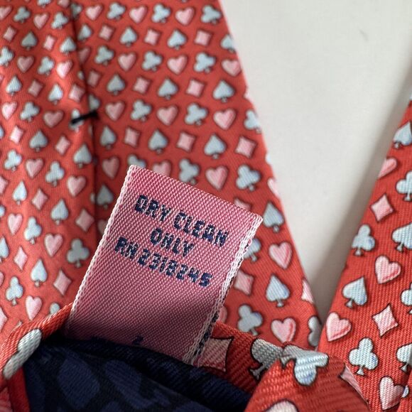 Vineyard Vines Silk Necktie Red Martha’s Vineyard Clubs Hearts Diamonds Spades - Picture 9 of 9